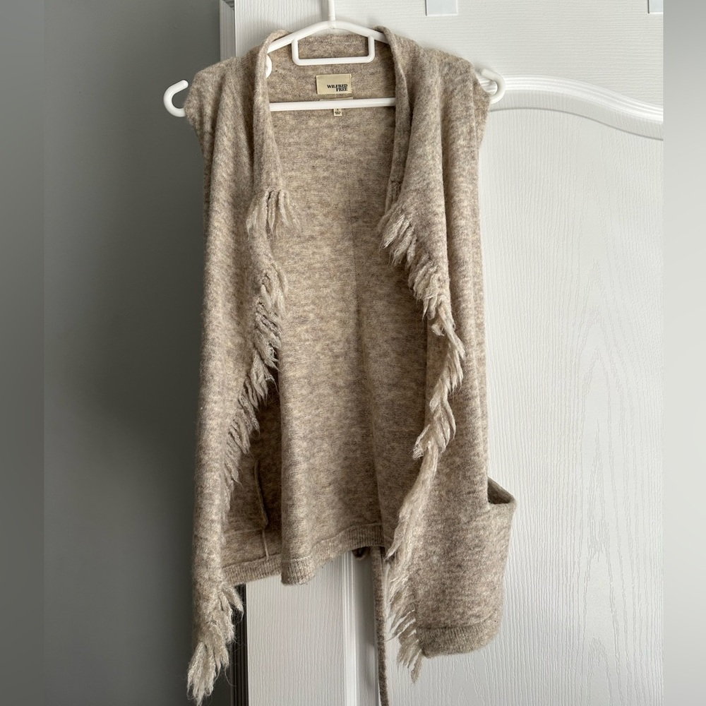 Aritzia Wilfred Free Vest
